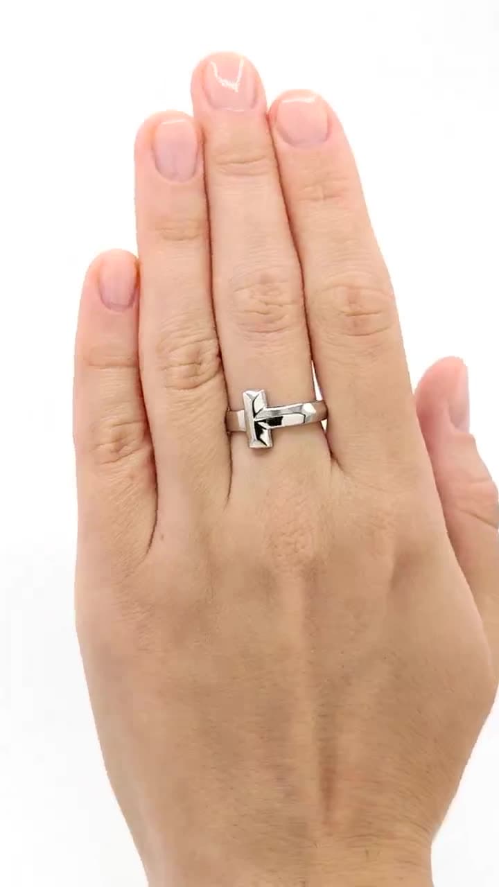 Серебряное кольцо