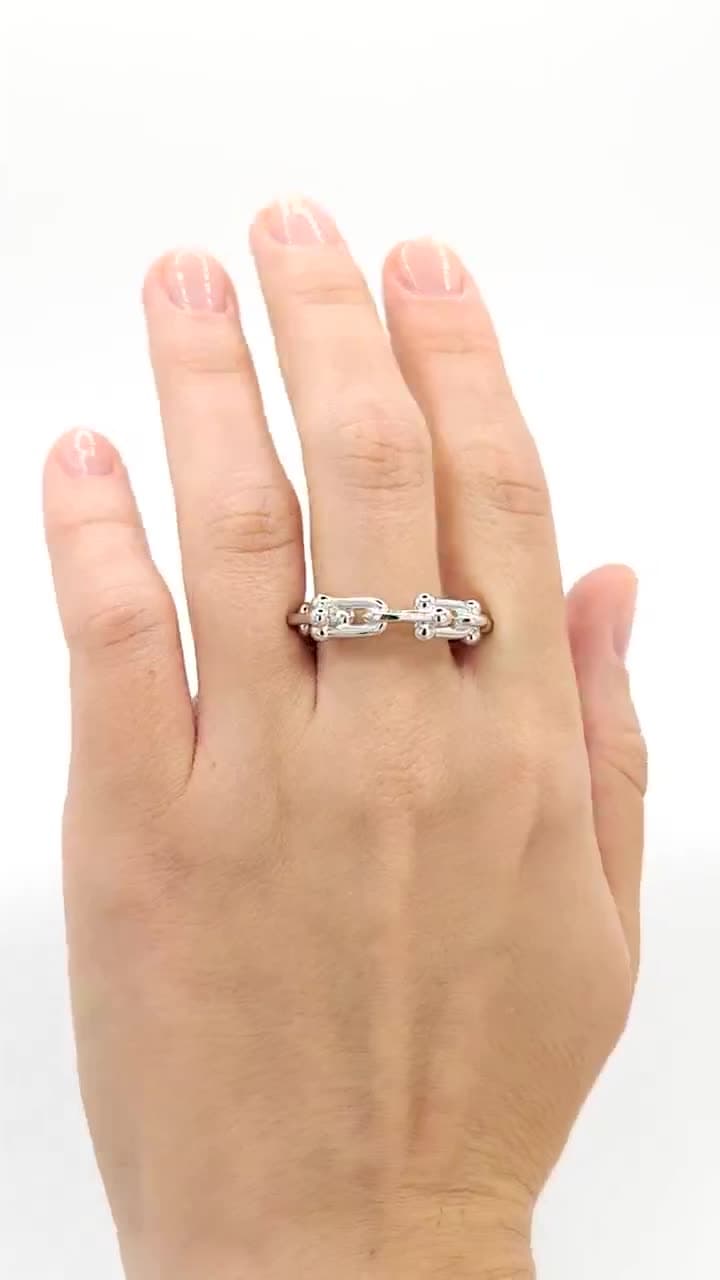 Серебряное кольцо