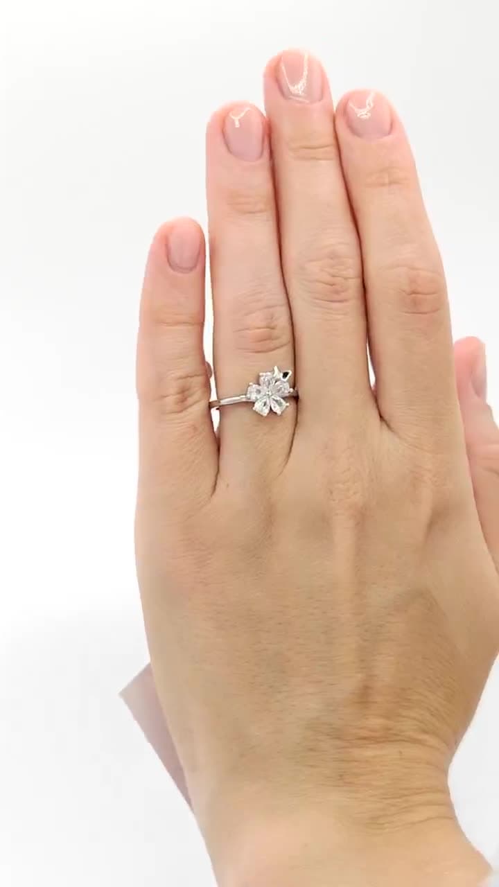 Серебряное кольцо
