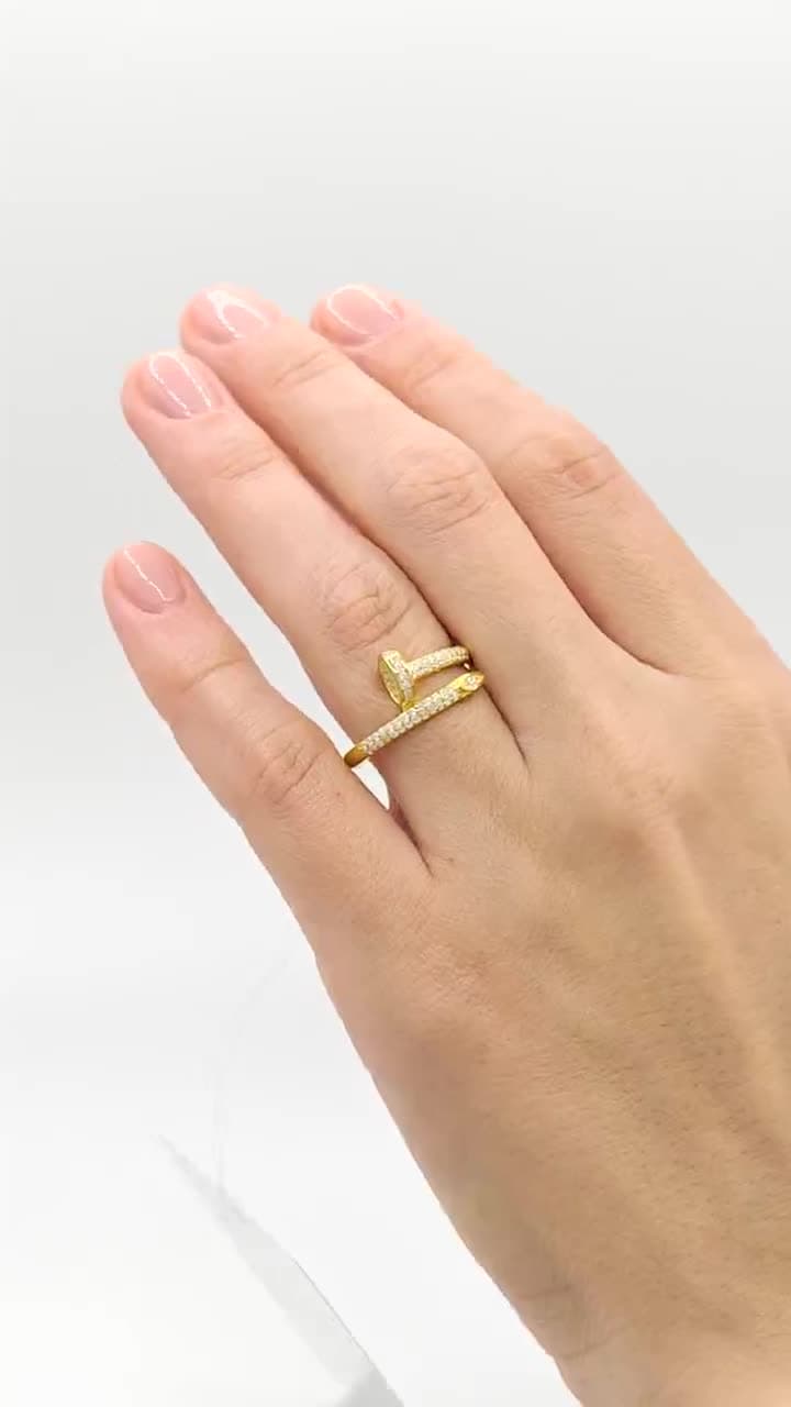 Серебряное кольцо