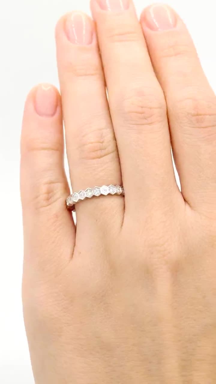 Серебряное кольцо