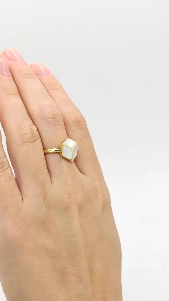 Серебряное кольцо